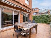 Casa adosada en Venta en Colomer