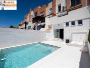 Casa adosada en Venta en Crta. De la Sierra