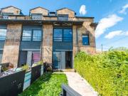 Casa adosada en Venta en Cudón