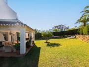 Casa adosada en Venta en Elviria