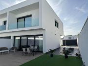 Casa adosada en Venta en Entrenúcleos