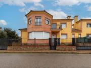 Casa adosada en Venta en Escalona