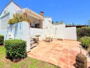 Casa adosada en venta en Estepona, Bahía Dorada. Casa en...