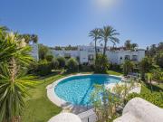 Casa adosada en venta en Estepona, Centro. Hermosa,...