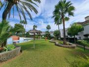 Casa adosada en venta en Estepona, Nueva Atalaya. Amplio...