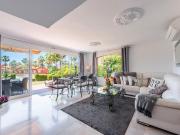 Casa adosada en venta en Estepona, Nueva Atalaya. Tu...