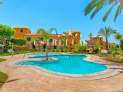 Casa adosada en venta en Finestrat, Golf Bahía. Casas...