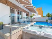 Casa adosada en venta en Formentera del Segura. Casas...