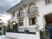 Casa adosada en venta en Galdakao. Casas adosadas.