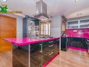 Casa adosada en venta en Granada, Barrio de Zaidín. Gran...