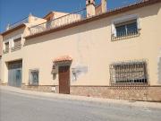 Casa adosada en Venta en Guadix