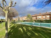 Casa adosada en Venta en Haro