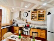 Casa adosada en Venta en Herencia