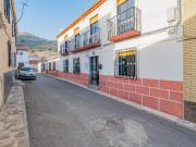 Casa adosada en venta en Íllora. Casa con patio y 7...