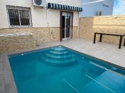 Casa adosada en Venta en La Carlota