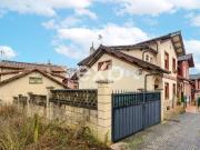 Casa adosada en Venta en La Pola Siero