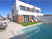 Casa adosada en Venta en Las Cañas