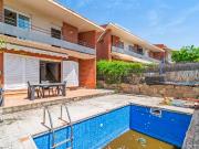 Casa adosada en Venta en Les Grases