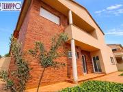 Casa adosada en venta en Llorenç del Penedès, de 195 m²...