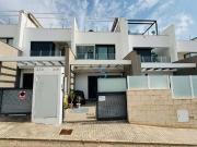 Casa adosada en Venta en Los Almendros