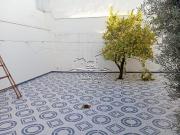 Casa adosada en venta en Lucena, Centro. Casa en zona...