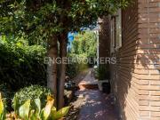 Casa adosada en venta en Madrid, Palomas. Chalet pareado...