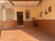 Casa adosada en venta en Mairena del Alcor. Venta de...