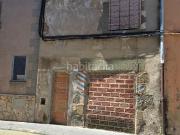 Casa adosada en venta en Manlleu. CASA PARA EHABILITAR...