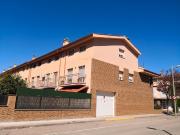 Casa adosada en venta en Manlleu. Chalet esquinero en... Casa adosada en venta en Manlleu. Chalet esquinero en...