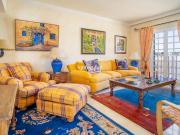 Casa adosada en venta en Marbella, Aloha. Aloha Pueblo:...