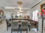 Casa adosada en venta en Marbella, Aloha. Casas adosadas.