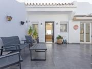 Casa adosada en venta en Marbella, Las Brisas. Pareada,...