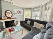 Casa adosada en venta en Marbella, Los Naranjos. La vida...