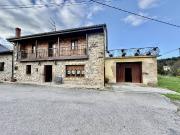Casa adosada en Venta en Molledo