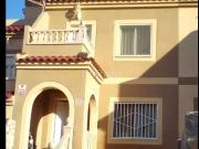 Casa adosada en venta en Monforte del Cid. FANTÁSTICA...