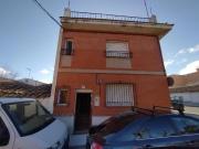 Casa adosada en Venta en Navahermosa