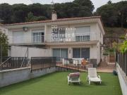 Casa adosada en Venta en Nucli Urbà