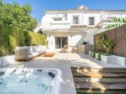 Casa adosada en Venta en Nueva Andalucía centro