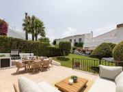 Casa adosada en Venta en Nueva Andalucía centro