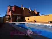 Casa adosada en Venta en Creixell