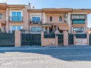 Casa adosada en venta en Ogíjares. Casa adosada en...