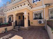Casa adosada en venta en Orihuela, Los Almendros....