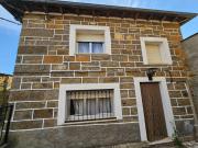 Casa adosada en venta en Palacios de Sanabria. Palacios...