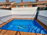 Casa adosada en venta en Parla, Laguna Park. Casas adosadas.