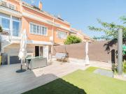 Casa adosada en Venta en Parque Coimbra