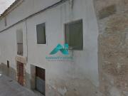 Casa adosada en venta en Pastrana. Casa de pueblo en...