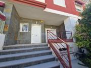 Casa adosada en venta en Petrer. Adosado de tres plantas...
