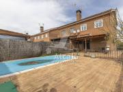 Casa adosada en Venta en Pioz