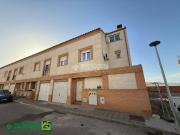 Casa adosada en Venta en Poblete