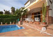 Casa adosada en venta en Premià de Dalt. Casa adosada en...